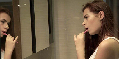 Redheaded babe getting cumshot