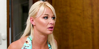 Stepmom ass licking lesbian stepdaughter 3