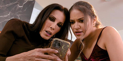 Shay Sights and Gizelle energetic lesbian sex