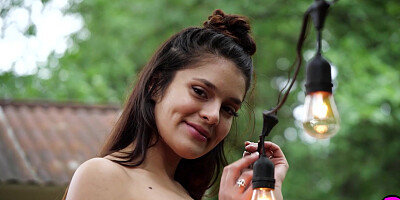 Amazing small tits babe posed outdoor