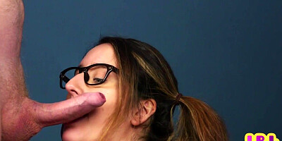 Amateur 21yo CFNM gal with glasses sucks n jerks cock 4 cum