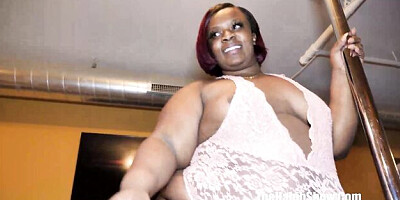 Thrilled baby girl's black clip