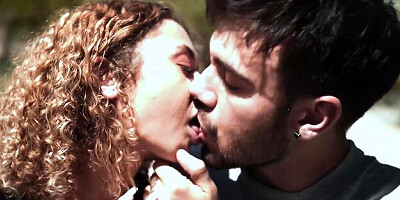 Crazy sex for money with hot Allie Addison and Nade Nasty