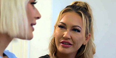 Dirty 19yo lez seduces dyke slut b4 eating her wet pussy
