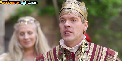 Assrimmed bigtitted queen pussynailed in doggy by her king