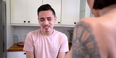 Juan gives his stepsister an orgasm