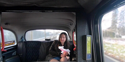 Taxi babe in stockings fucked in car outdoor for discount