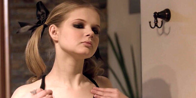 Coco Lovelock had an intense sex with Isiah Max