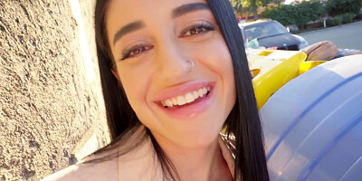 Picked up skinny babe banged outdoor by sex agent for money