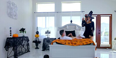 Seductive Witch Venus Valencia Uses Big-Dick Stepson as Her Sex-Treat for Halloween S4:E4