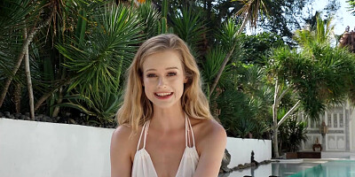 Stunning Olivia Preston exposed hot body