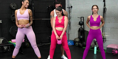 Gym sluts sharing cock in foursome