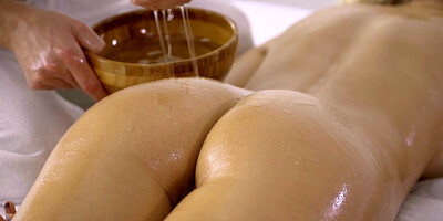 Massaging babe enjoys fucking hardcore in missionary