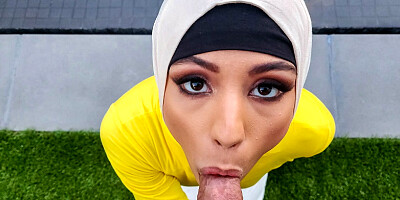 Stepbrother teaches stepsister how to suck