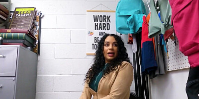 Curly curvy milf performs sloppy oral