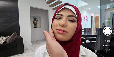 Reyna Belle filmed while sucking a big cock