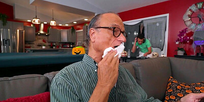 Inked bigass babe in stockings pussynailed after deepthroat