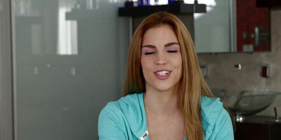 Pretty teen getting oral from blonde