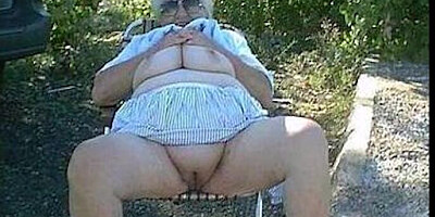 Line up the big dogs next to each other