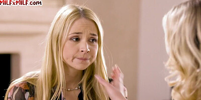 Sapphic MILF scissoring bigtitted GF after face sitting