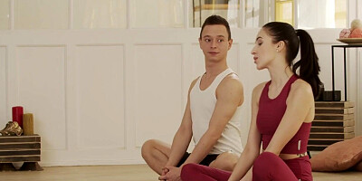 Erotic yoga babe enjoys sexual desire after yoga class
