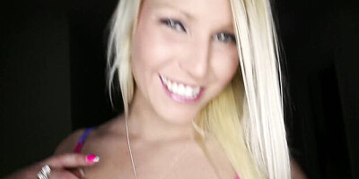 Angelic Vanessa Cage at nude scene