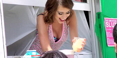 BRAZZERS Exxtra: Joseline Kelly is really booty brunette