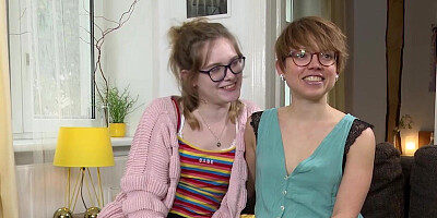 Ersties - Luna A und Josefine L lecken sich gegenseitig die Pussys