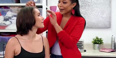 blowjob stunning brunette adriana maya seduces natalie porkman, tight