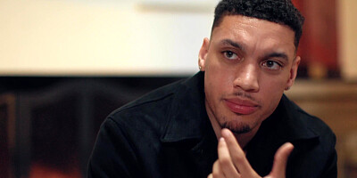 Teen Jane invites two exes over for a DP