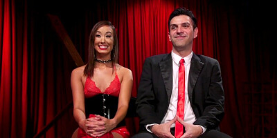 Latex domme anal fucks the gimp