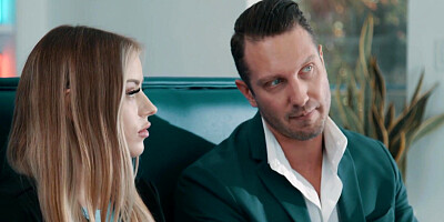 Kinky seductress sucking lover off