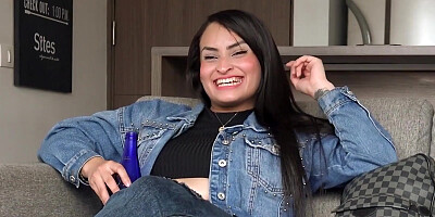 Latin teen bombshell sucks and fucks at casting call