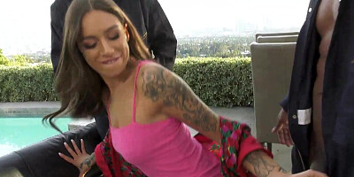 Cute Sugar Baby April Olsen Sucks The Mover's Big Black Cocks