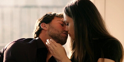 Babe gets pussy creampied after riding