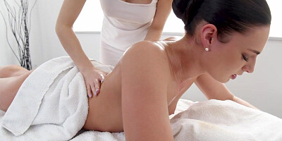 Tribbing oiled dykes enjoy 69 pose sex on massage table
