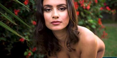 Arab Asian babe Nigo is so naturally hot