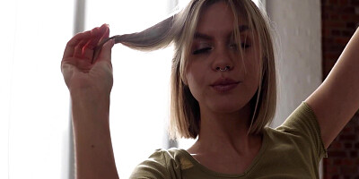 Ukrainian newcomer introducing her boobs