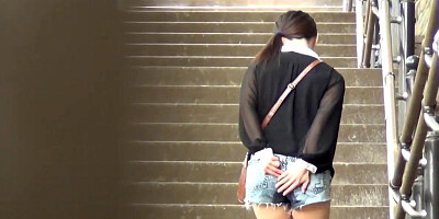 Real asian amateurs peeing