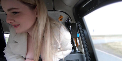 Bigass taxi babe in pantyhose banged in car by taxi driver