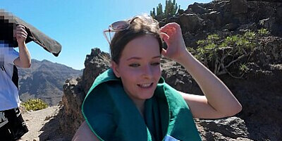 VLOG - Gran Canaria - First naked on the beach, then he fucks me in the shower.