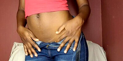 Ebony mum showed me her big ass