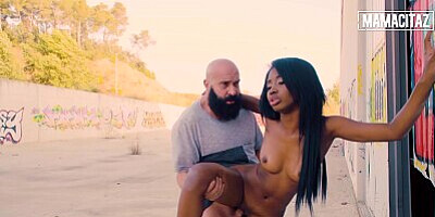 Ebony Slut Boni Brown fucked outside by Big Latino Cock - MAMACITAZ