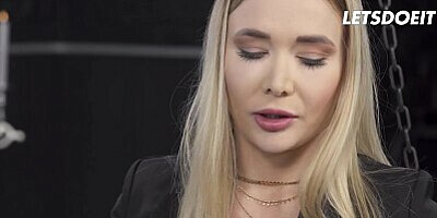 Anal Slut Venera Maxima Has Her Ass Stretched Wide Open From Hardcore Fuck - HER LIMIT