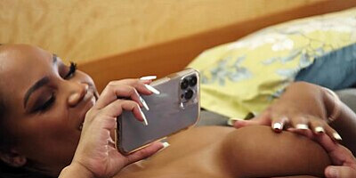 REALITYJUNKIES - August Skye Has A Wild Fuck With Derrick Pierce, Then Sends Her Husband Photos
