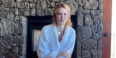 Slutty redhead bridesmaid gets locked out of hotel room before wedding