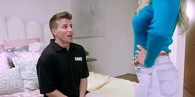 MILFY Experienced Man-Eater Reagan Foxx Teaches Stud Coach All About MILFs