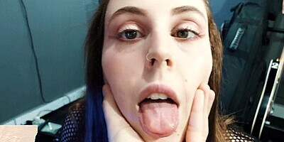 She sucked me with a slutty face