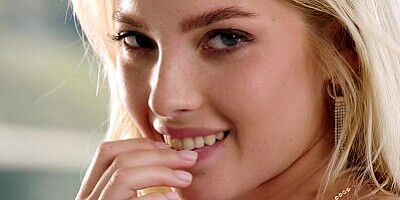 VIXEN Flawless Blonde Bella is The Ultimate Temptress