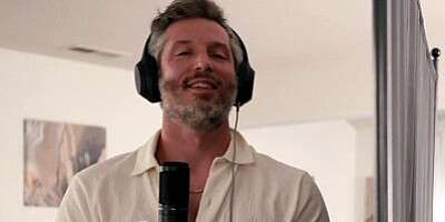 CURVACEOUS BLONDE Blake Blossom Rides Silver-Haired Stud Mike Mancini's HARD Cock